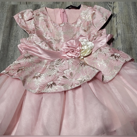 Frendz Dress - Picture 4 of 10